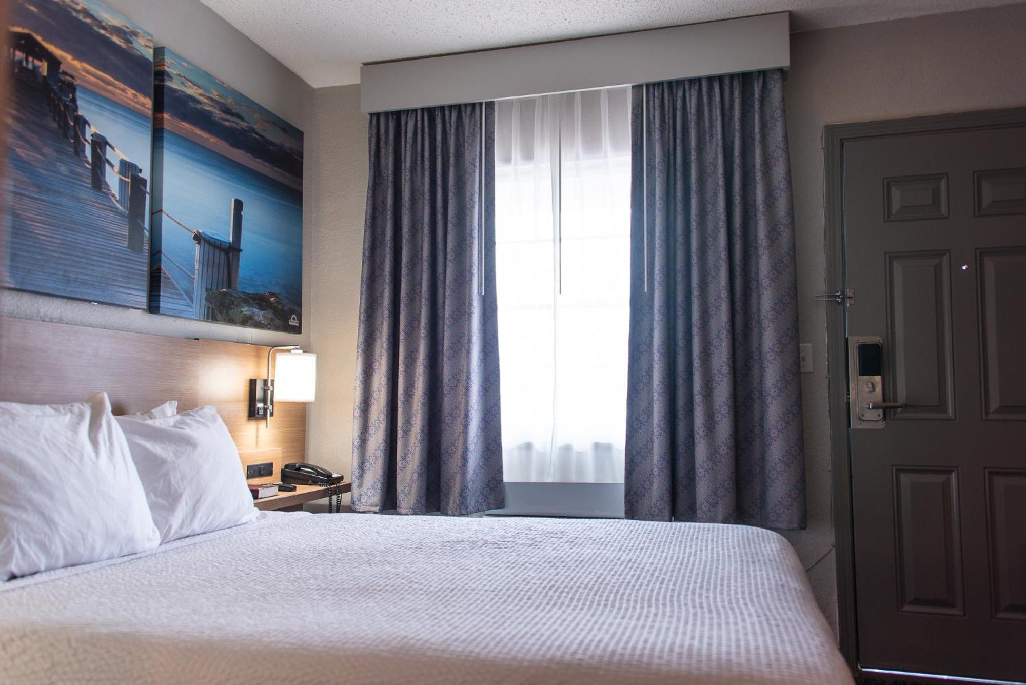 Days By Wyndham Hotel